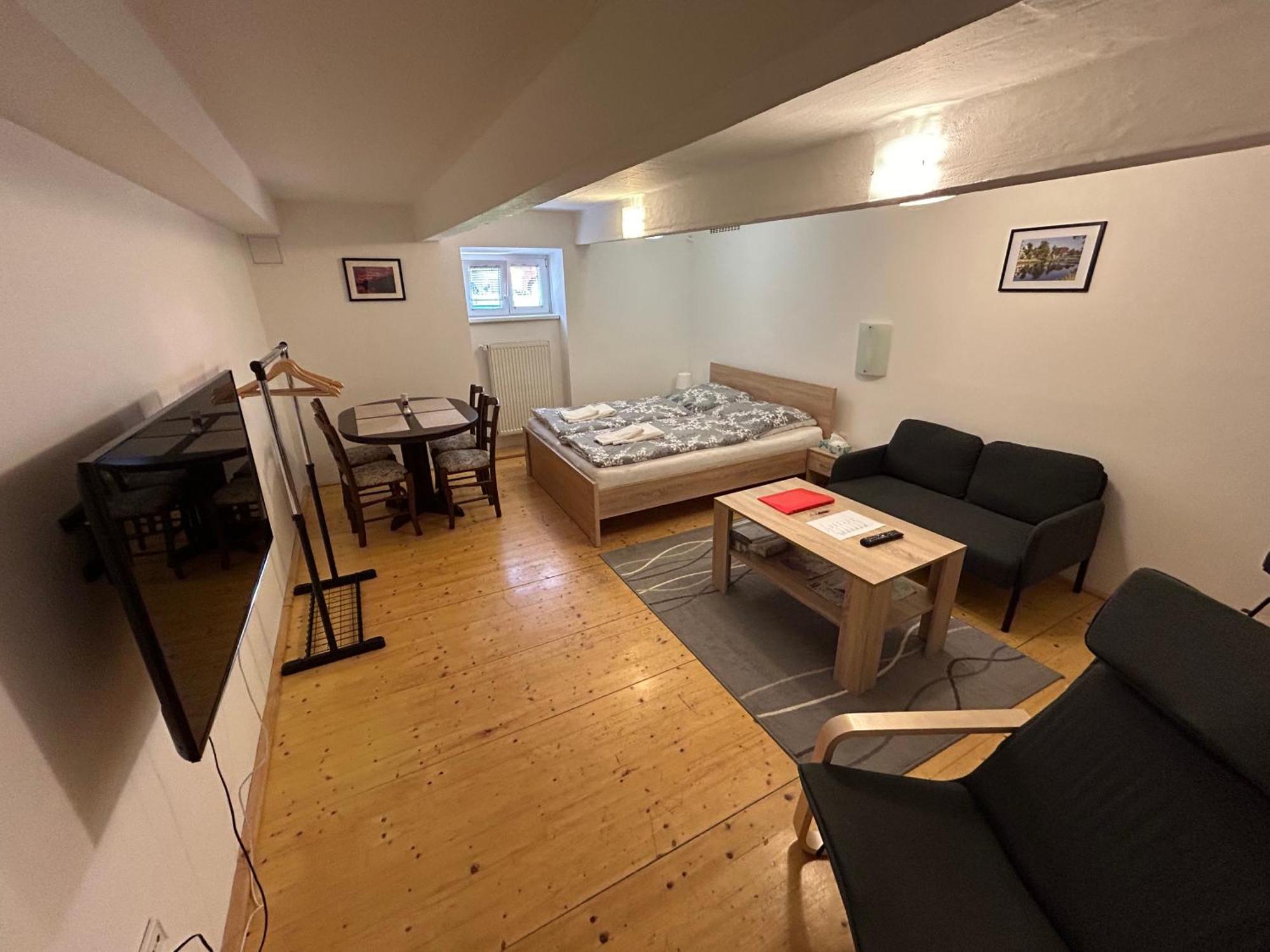 Apartmany U Kubiku Hradec Králové Zewnętrze zdjęcie